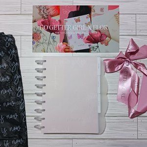 Go Getter Girl Daily Scalloped Undated 6-Month Disc-Bound Planner. NEW.